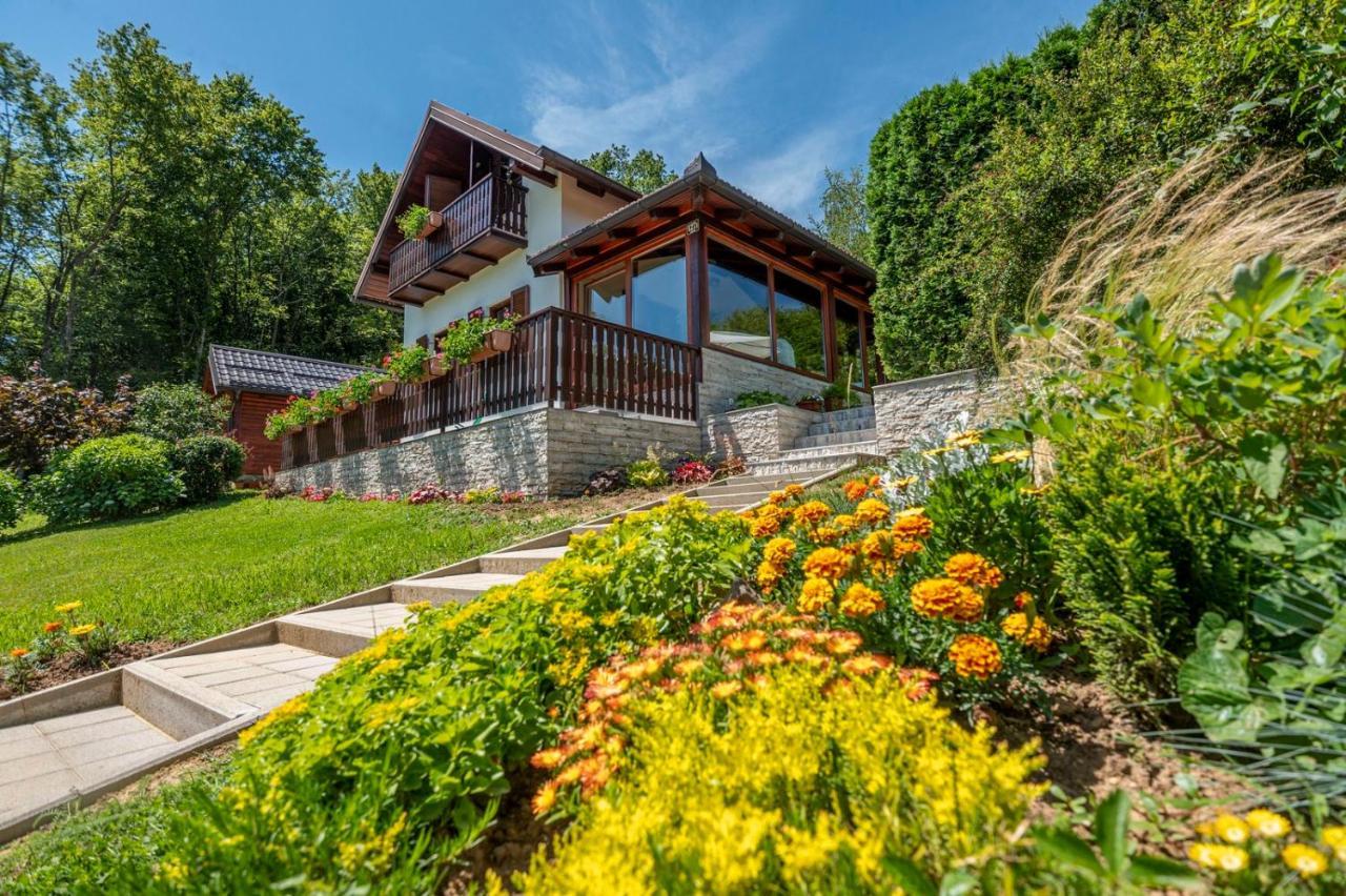 Holiday Home Mare Near River Karlovac Eksteriør billede
